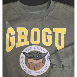 Star Wars Grogu The Child Crewneck Sweatshirt Men Large Green Baby Yoda Pullover